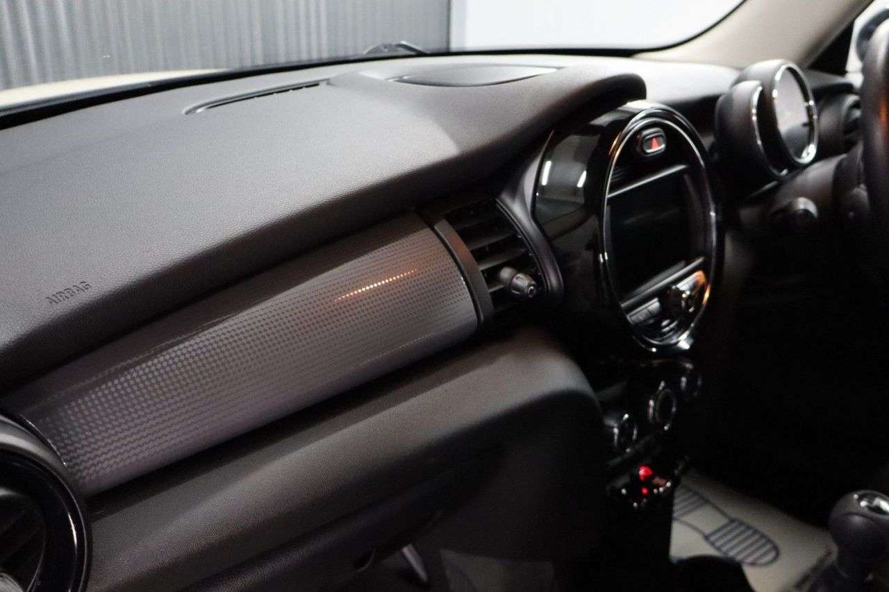 2018 MINI HATCH 2018 MINI HATCH