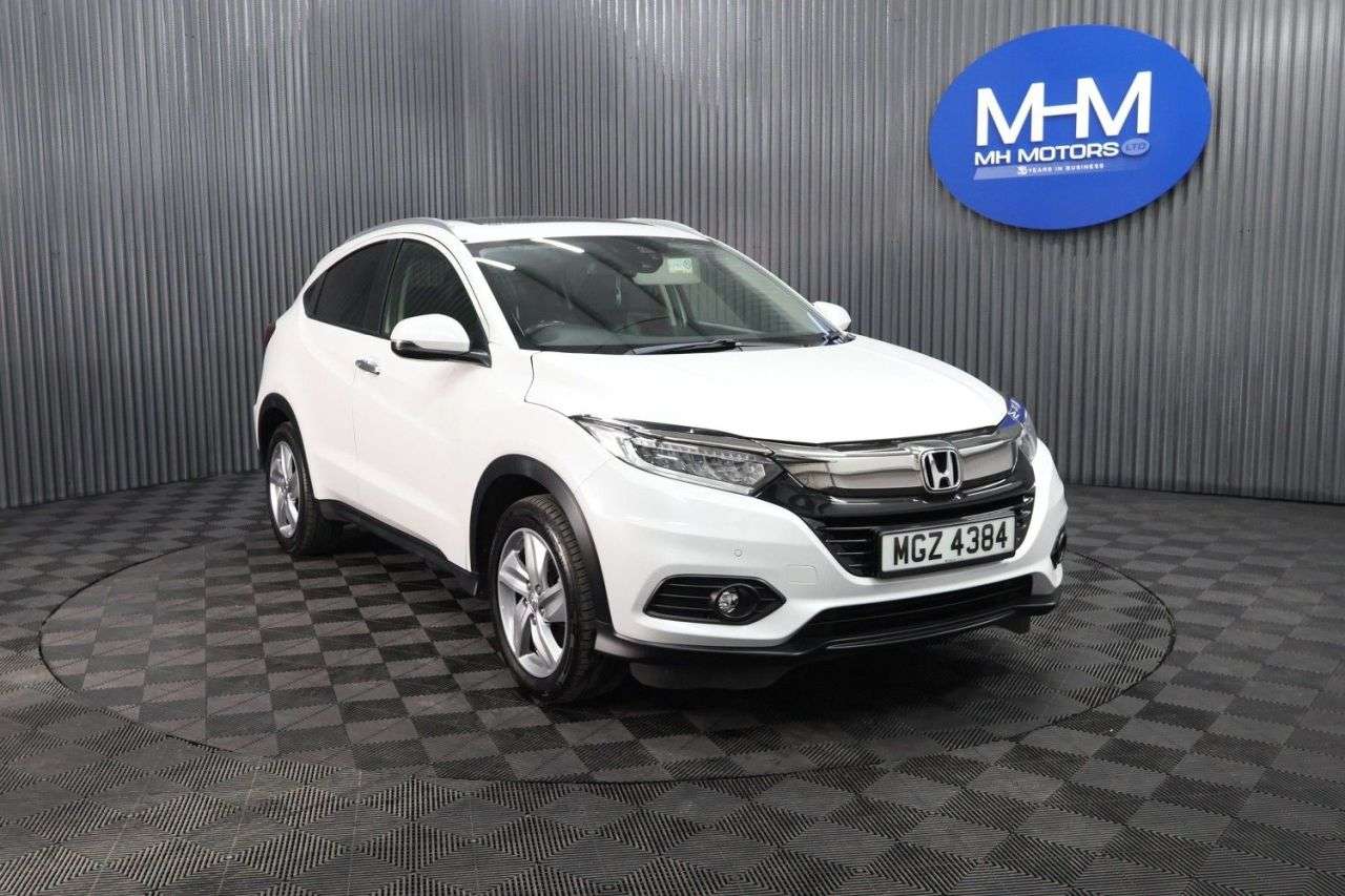 A 2019 HONDA HR-V 1.5 i-VTEC EX SUV 5dr Petrol Manual Euro 6 (s/s) (130 ps) LONG MOT / PARKIN A 2019 HONDA HR-V 1.5 i-VTEC EX SUV 5dr Petrol Manual Euro 6 (s/s) (130 ps) LONG MOT / PARKIN