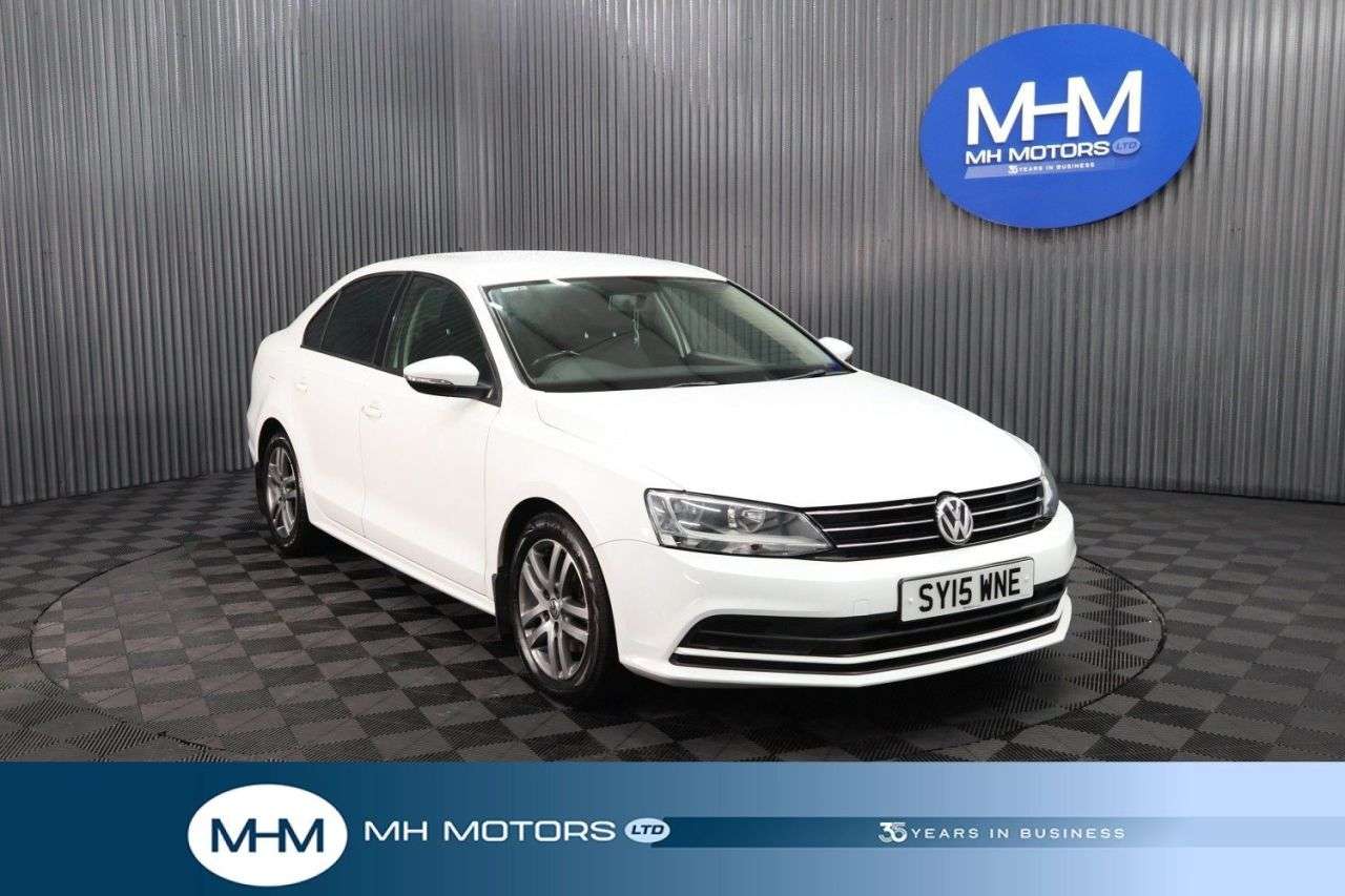 A 2015 VOLKSWAGEN JETTA 2.0 TDI BlueMotion Tech SE Saloon 4dr Diesel Manual Euro 6 (s/s) (110 ps) £ A 2015 VOLKSWAGEN JETTA 2.0 TDI BlueMotion Tech SE Saloon 4dr Diesel Manual Euro 6 (s/s) (110 ps) £