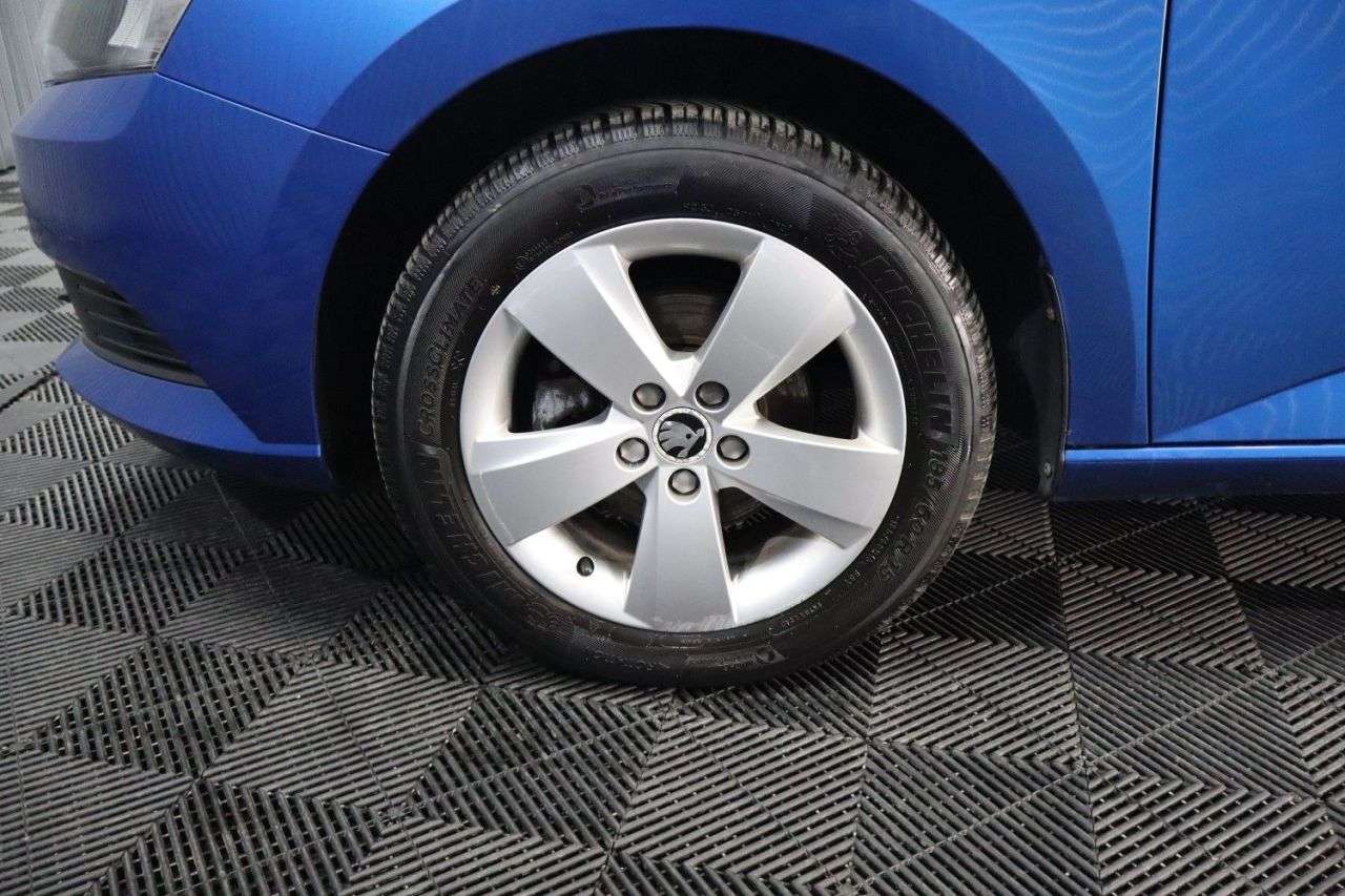 2017 SKODA FABIA 2017 SKODA FABIA