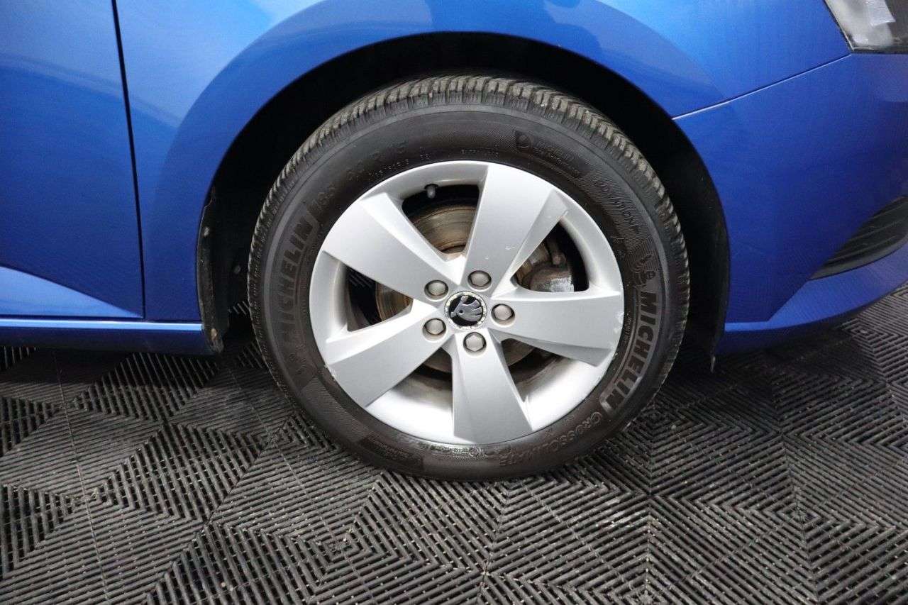 2017 SKODA FABIA 2017 SKODA FABIA