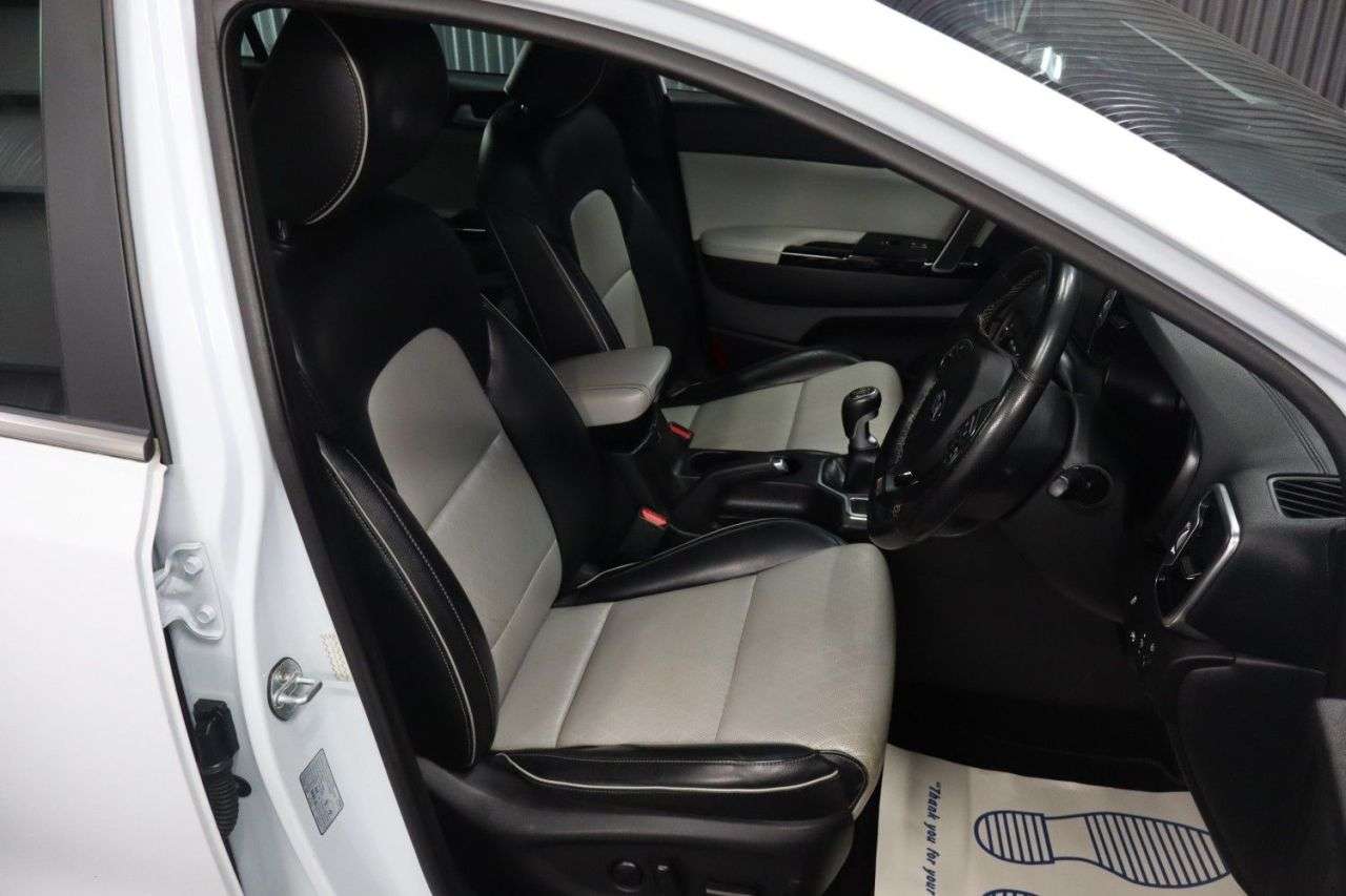 2017 KIA SPORTAGE 2017 KIA SPORTAGE