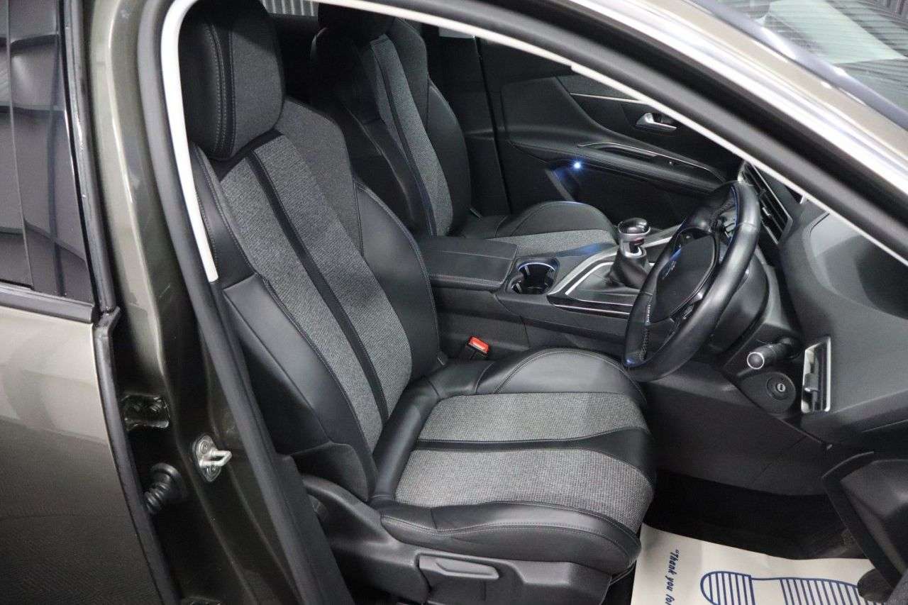 2018 PEUGEOT 3008 2018 PEUGEOT 3008