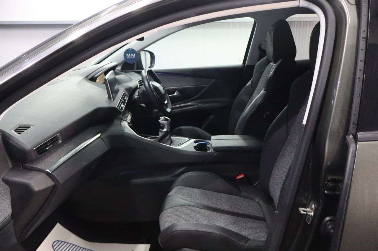 2018 PEUGEOT 3008 2018 PEUGEOT 3008