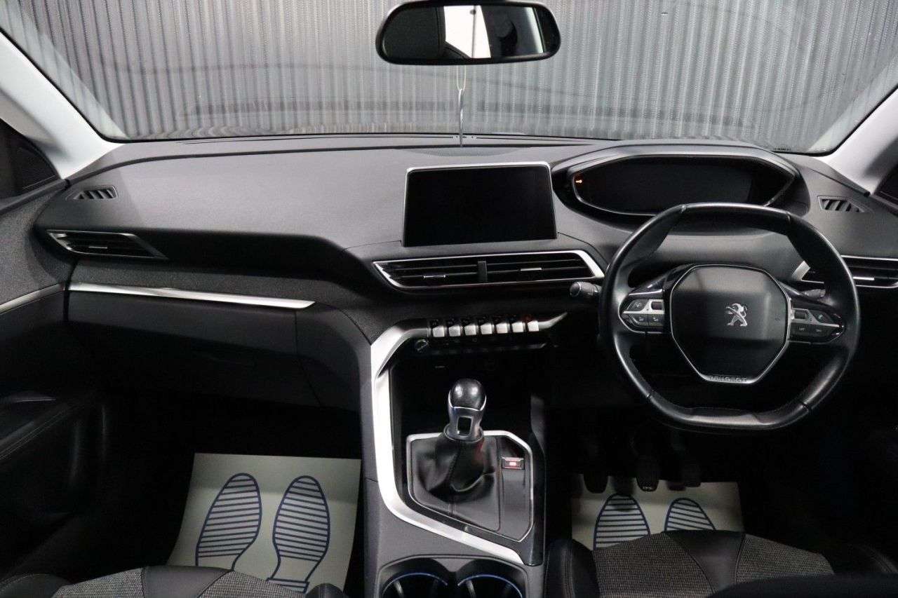 2018 PEUGEOT 3008 2018 PEUGEOT 3008