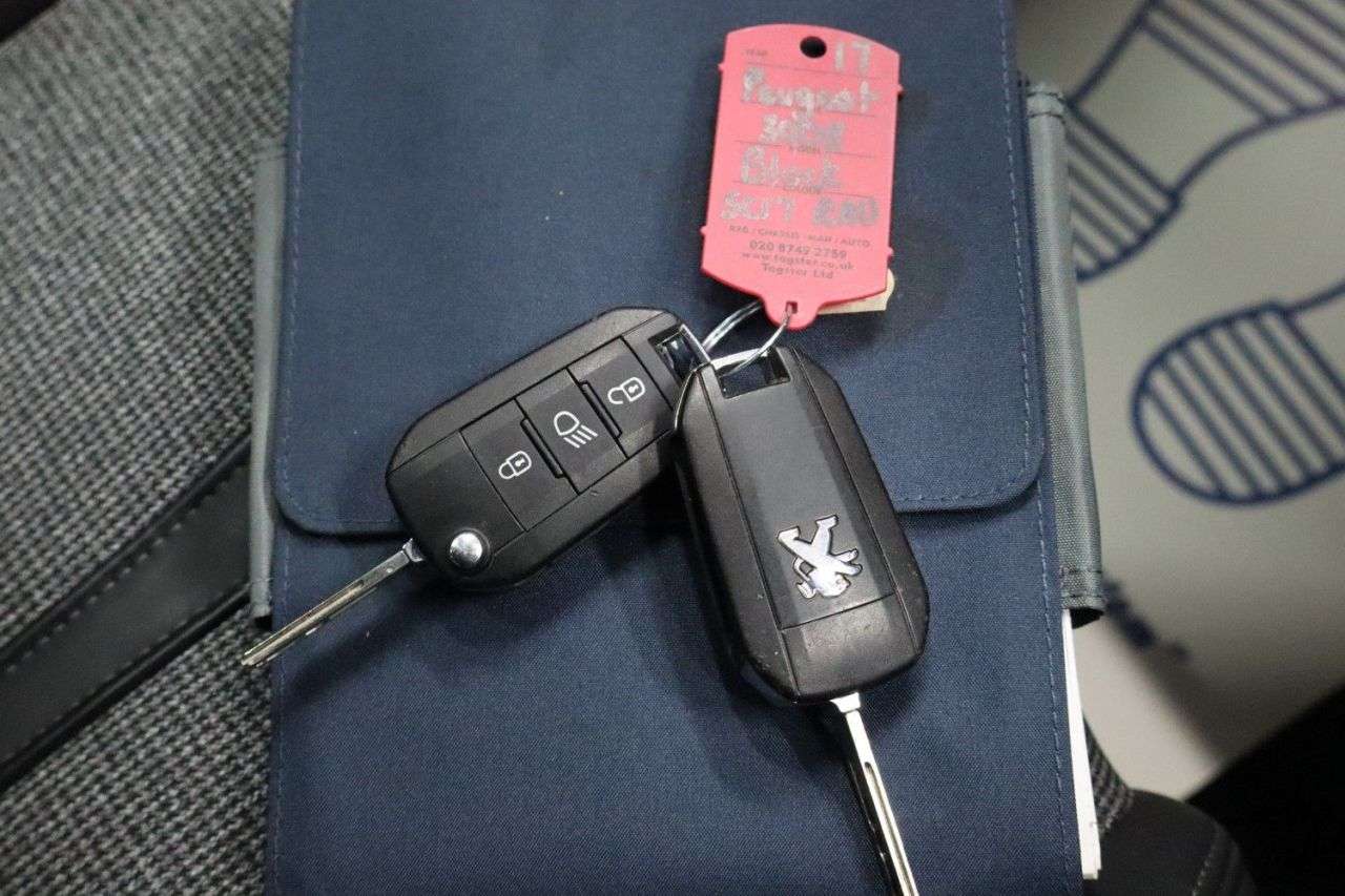 2017 PEUGEOT 3008 2017 PEUGEOT 3008