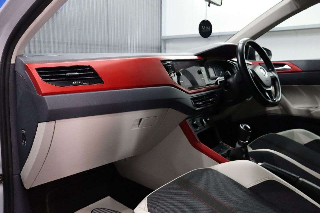 2019 VOLKSWAGEN POLO 2019 VOLKSWAGEN POLO