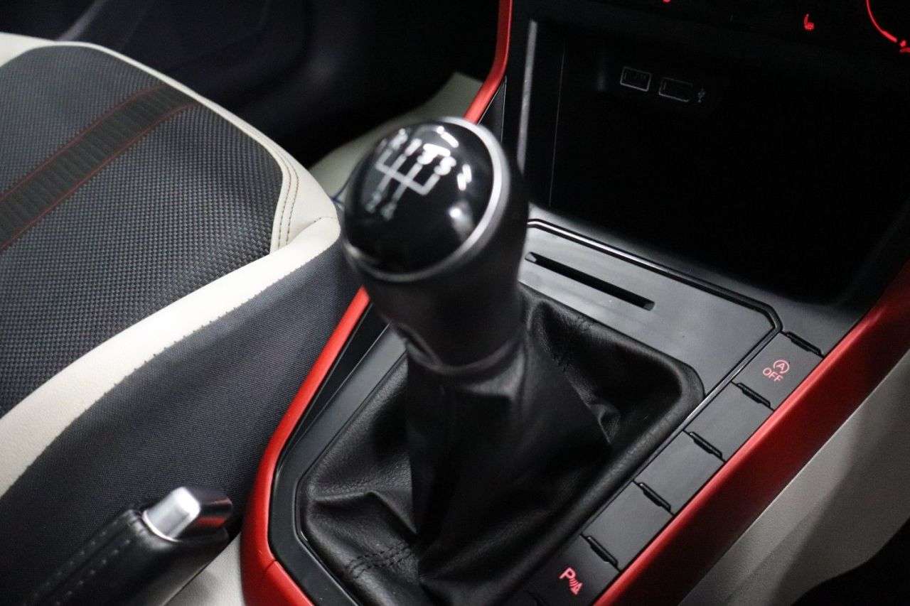 2019 VOLKSWAGEN POLO 2019 VOLKSWAGEN POLO