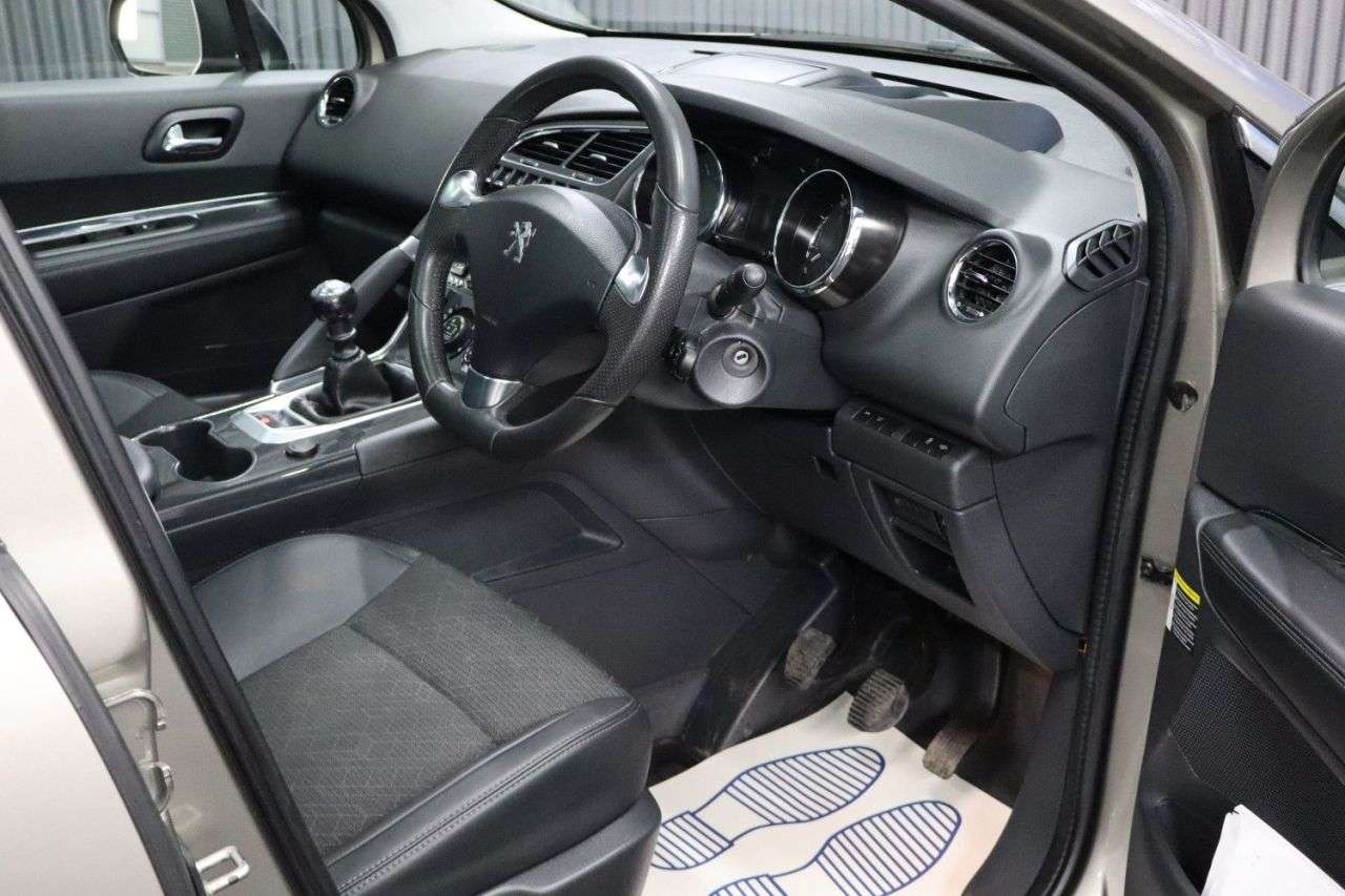 2016 PEUGEOT 3008 2016 PEUGEOT 3008