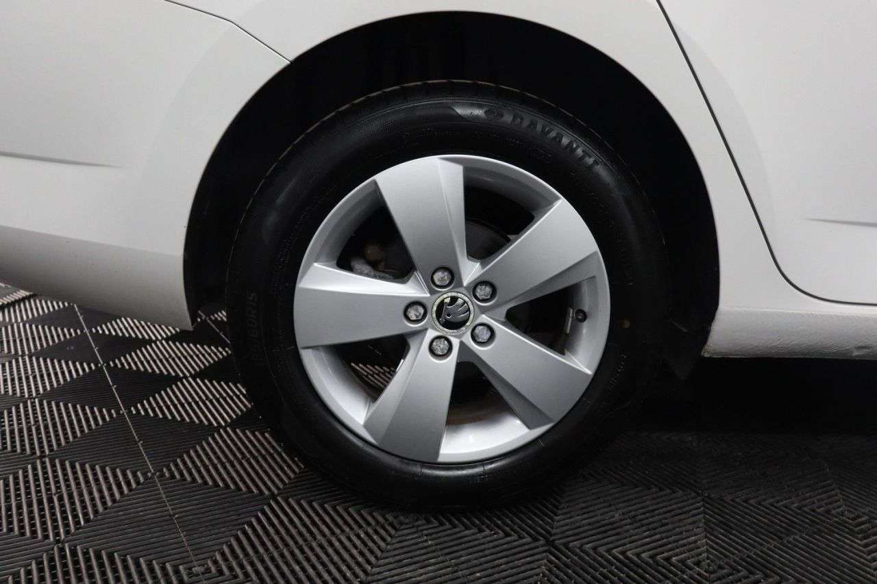 2017 SKODA FABIA 2017 SKODA FABIA