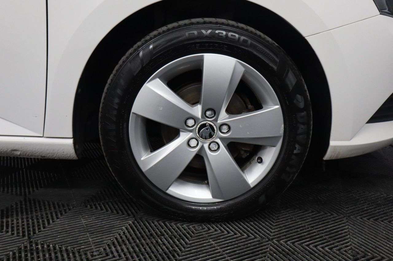 2017 SKODA FABIA 2017 SKODA FABIA