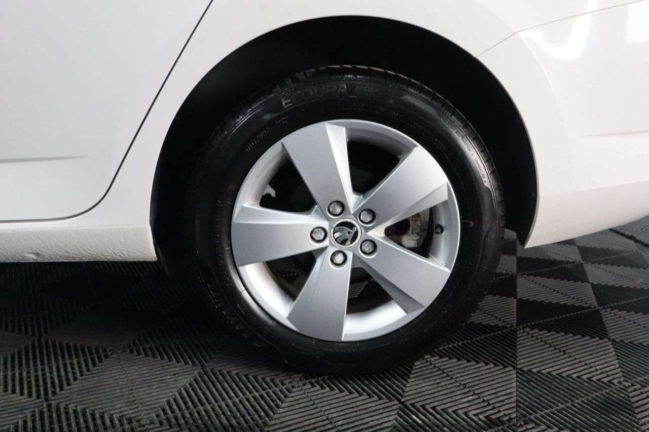 2017 SKODA FABIA 2017 SKODA FABIA