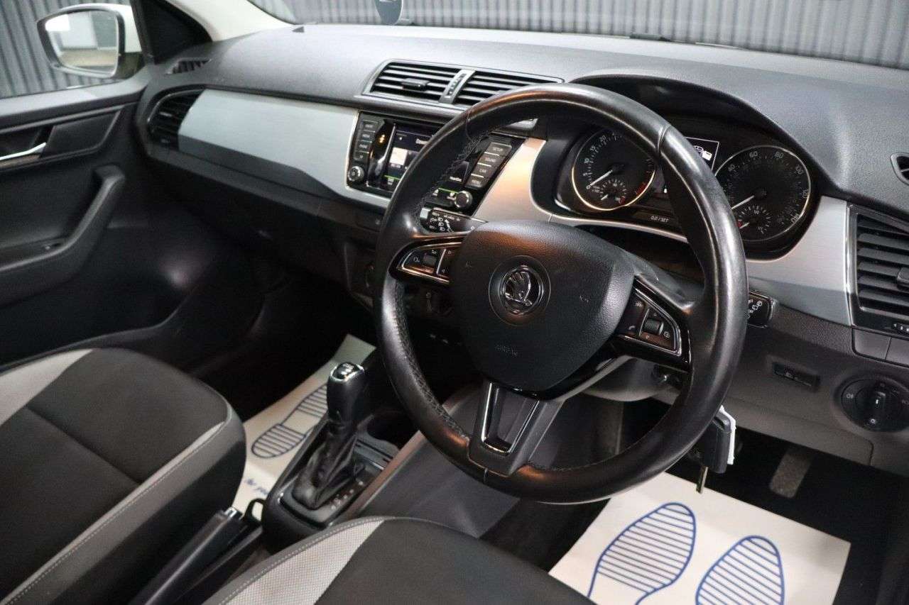 2017 SKODA FABIA 2017 SKODA FABIA