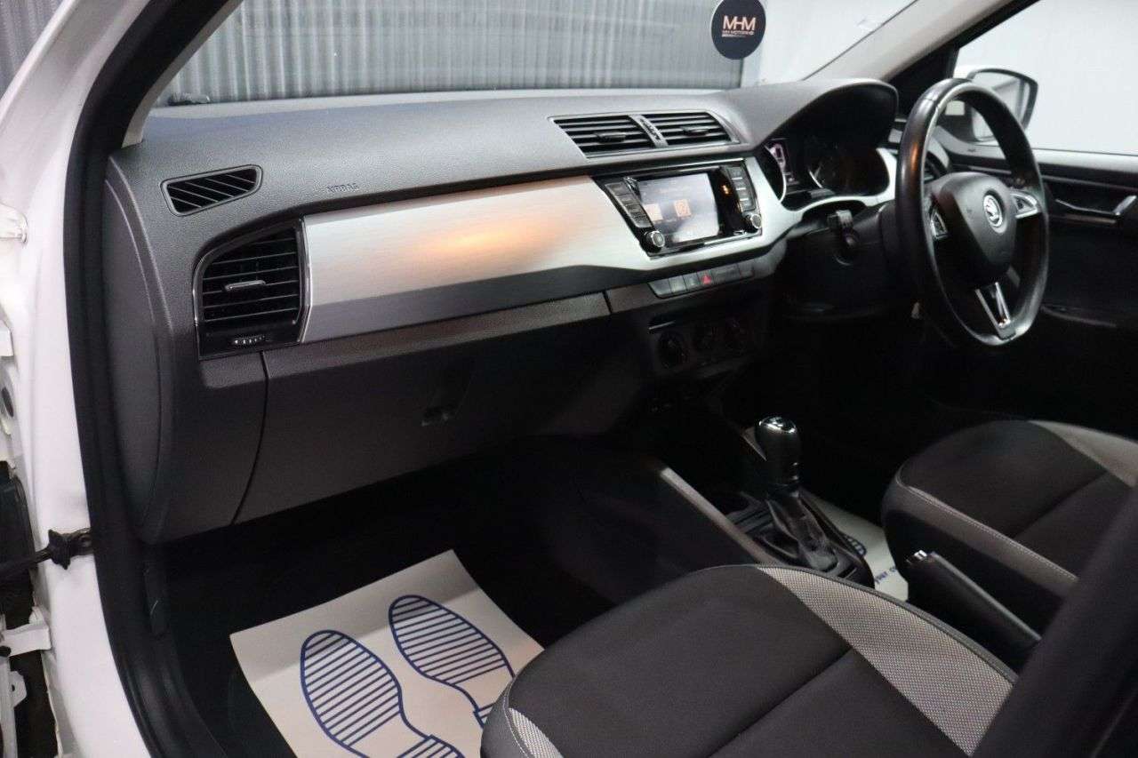 2017 SKODA FABIA 2017 SKODA FABIA