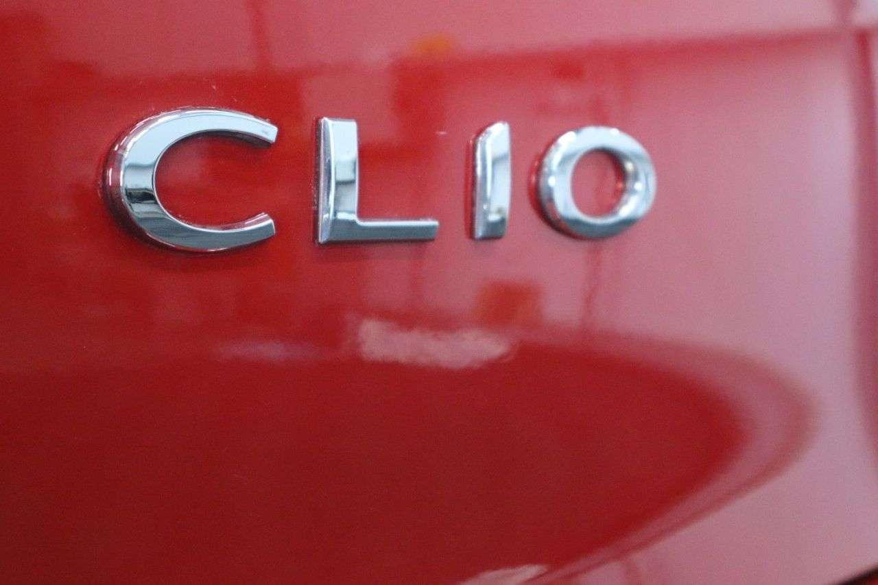 2018 RENAULT CLIO 2018 RENAULT CLIO