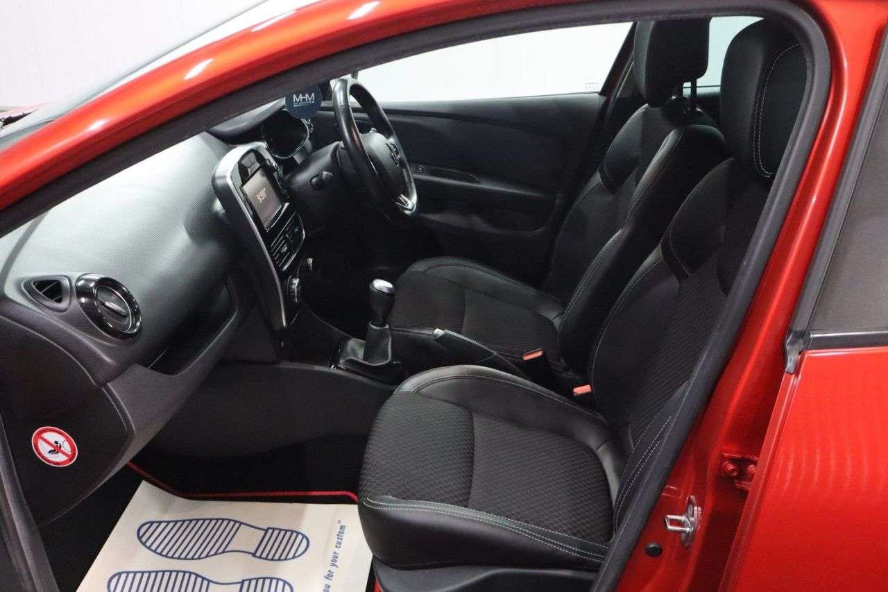 2018 RENAULT CLIO 2018 RENAULT CLIO