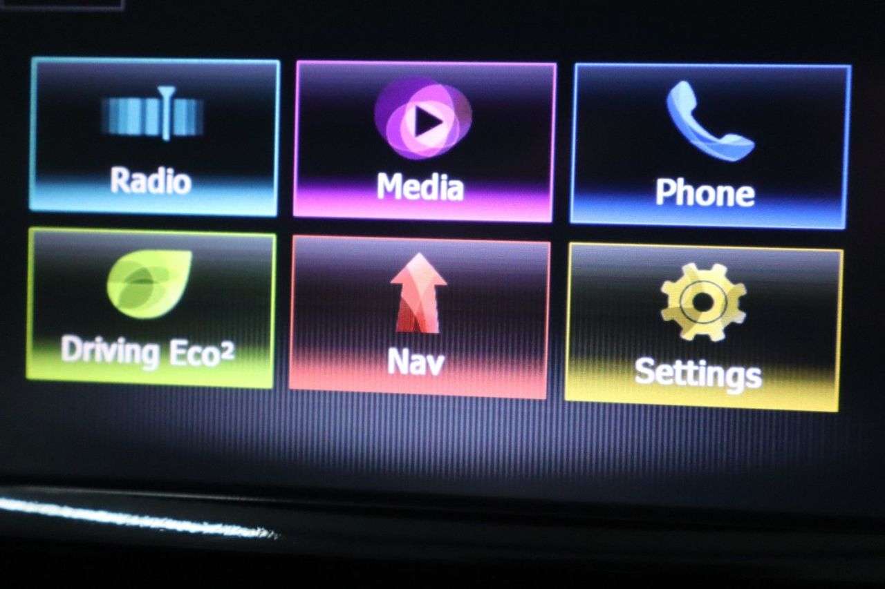 2018 RENAULT CLIO 2018 RENAULT CLIO