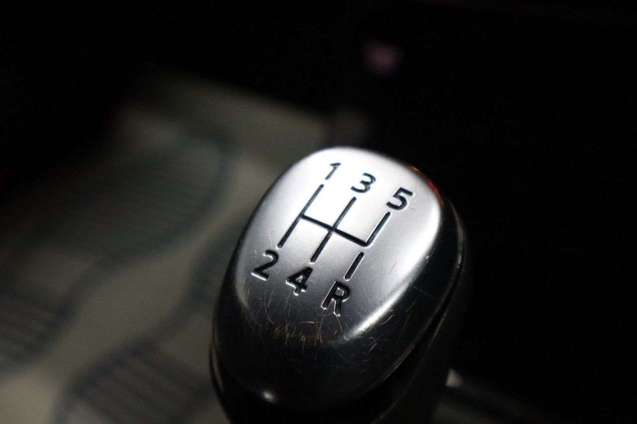 2018 RENAULT CLIO 2018 RENAULT CLIO