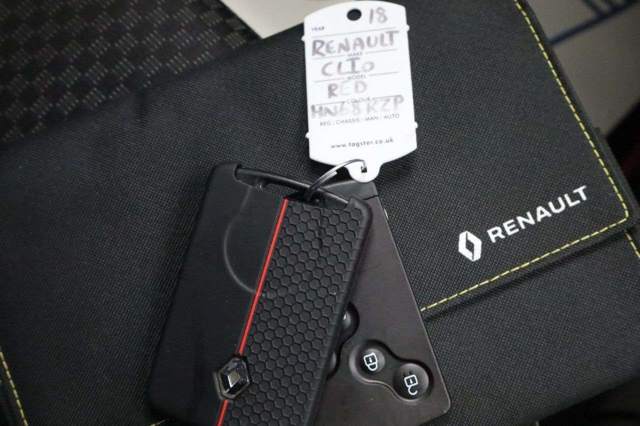 2018 RENAULT CLIO 2018 RENAULT CLIO