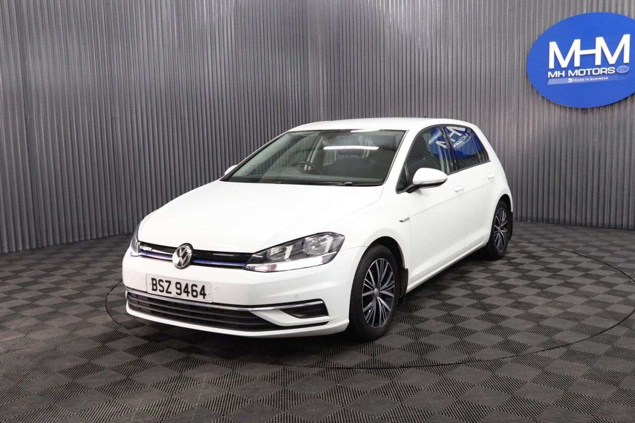 A 2018 VOLKSWAGEN GOLF 1.5 TSI EVO SE Hatchback 5dr Petrol DSG Euro 6 (s/s) (130 ps) LONG MOT / EX A 2018 VOLKSWAGEN GOLF 1.5 TSI EVO SE Hatchback 5dr Petrol DSG Euro 6 (s/s) (130 ps) LONG MOT / EX