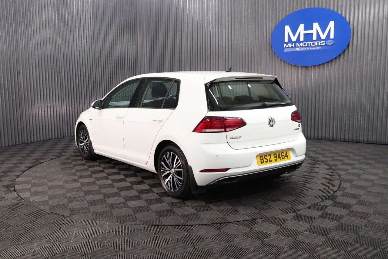 2018 VOLKSWAGEN GOLF 2018 VOLKSWAGEN GOLF