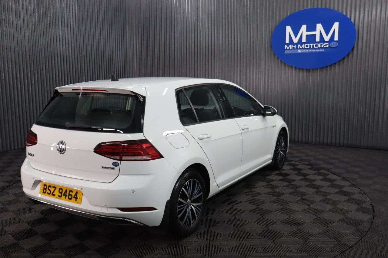 2018 VOLKSWAGEN GOLF 2018 VOLKSWAGEN GOLF