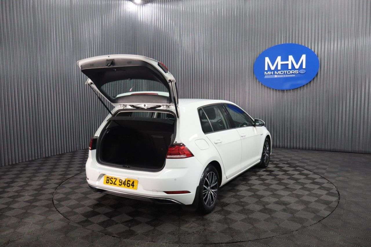 2018 VOLKSWAGEN GOLF 2018 VOLKSWAGEN GOLF