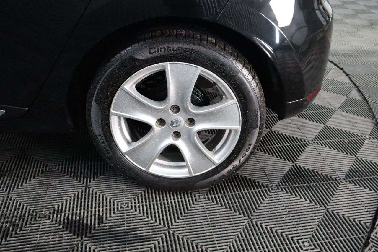 2016 RENAULT CLIO 2016 RENAULT CLIO