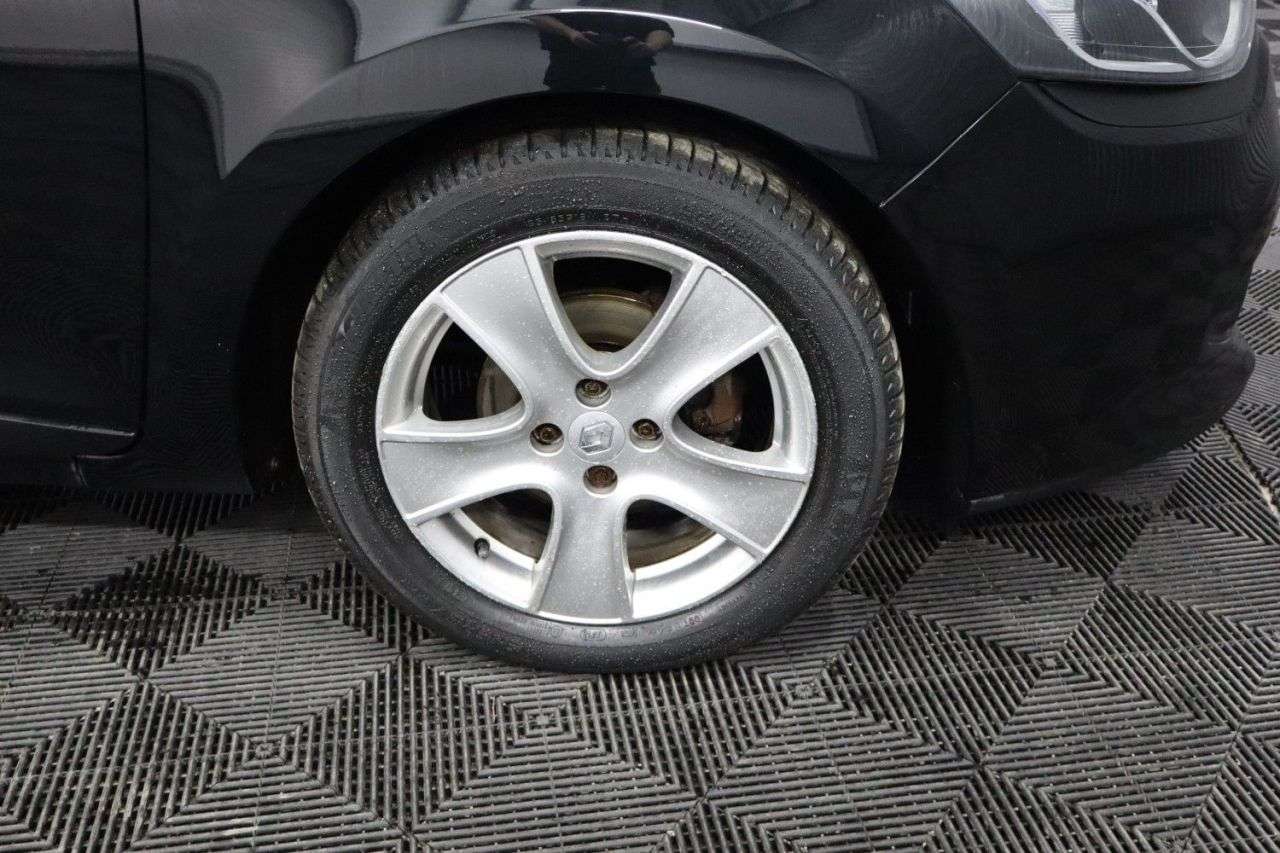 2016 RENAULT CLIO 2016 RENAULT CLIO