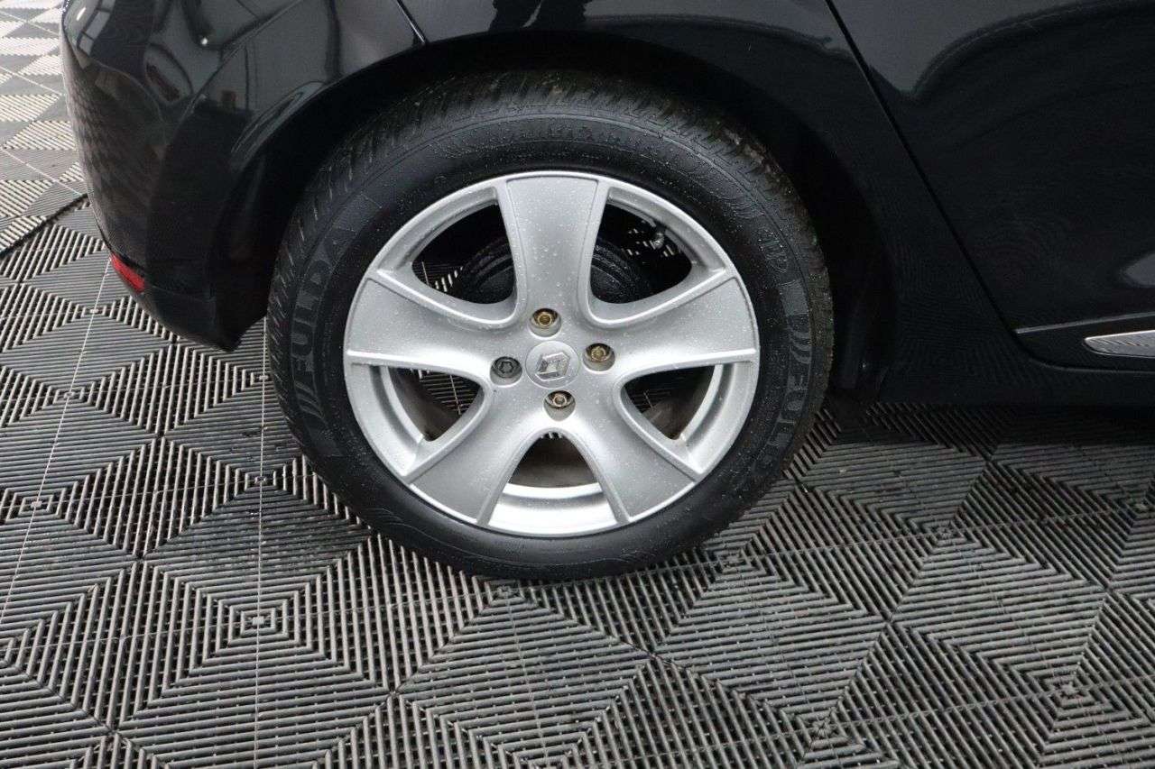 2016 RENAULT CLIO 2016 RENAULT CLIO