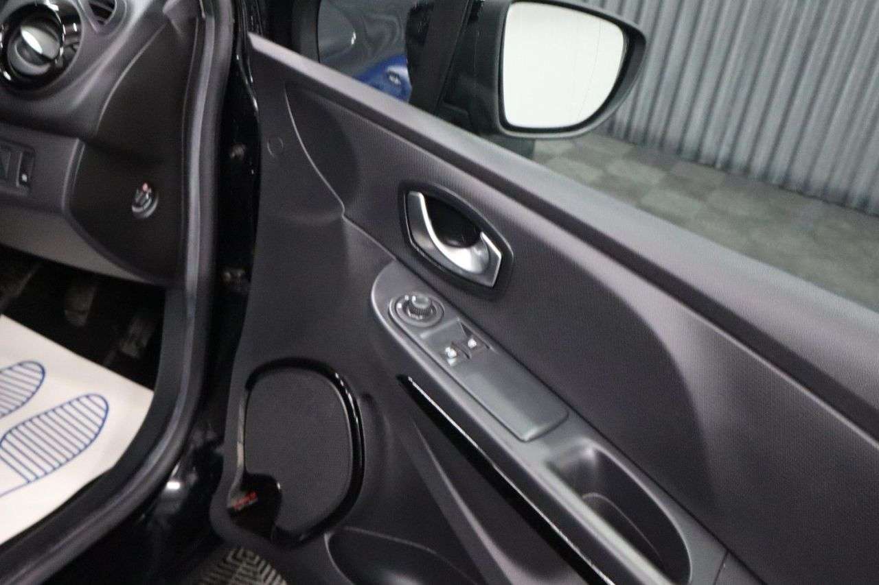 2016 RENAULT CLIO 2016 RENAULT CLIO