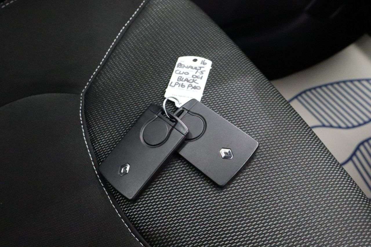 2016 RENAULT CLIO 2016 RENAULT CLIO