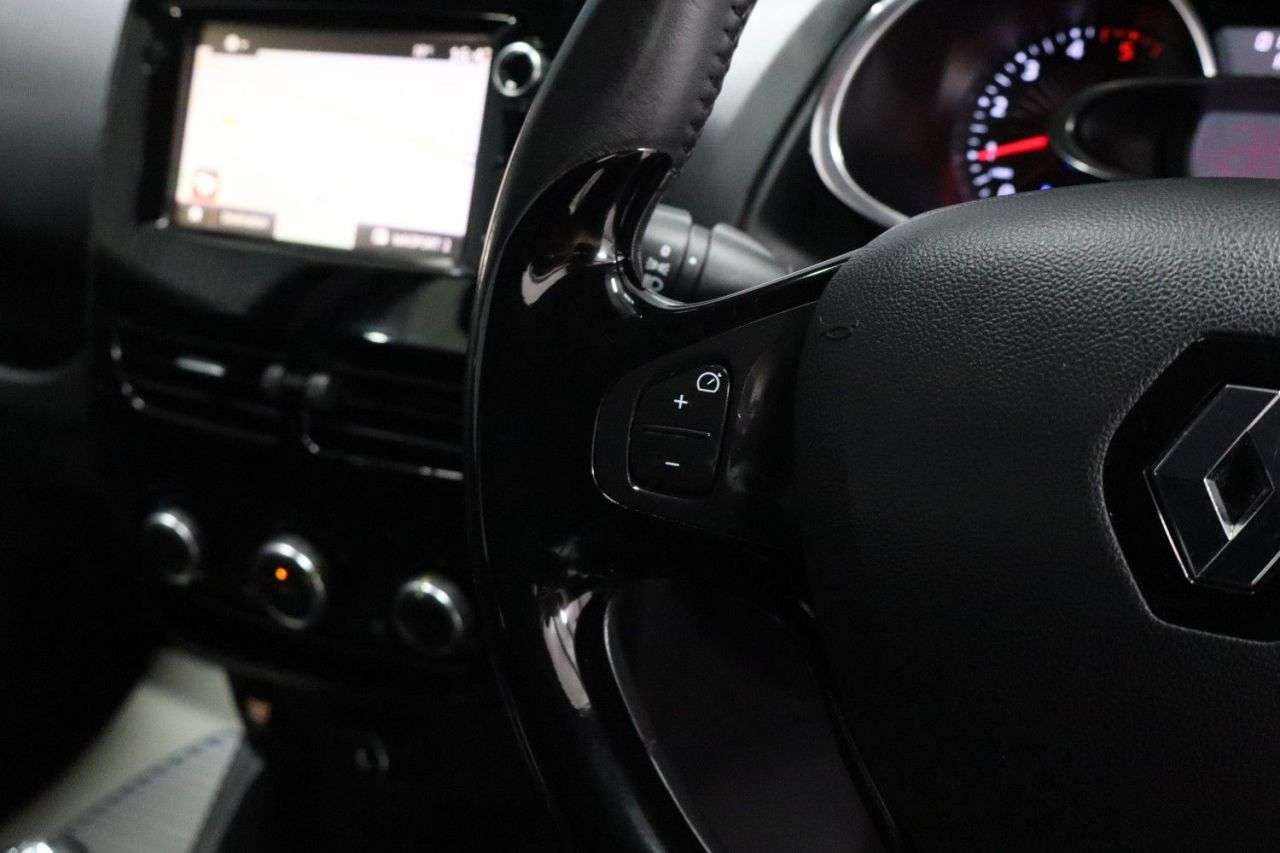 2016 RENAULT CLIO 2016 RENAULT CLIO