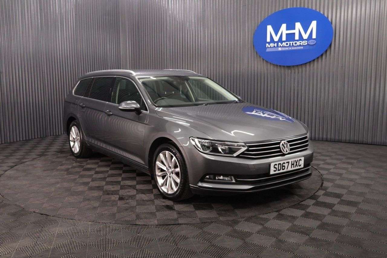 A 2017 VOLKSWAGEN PASSAT 1.6 TDI SE Business Estate 5dr Diesel Manual Euro 6 (s/s) (120 ps) SPACIOUS A 2017 VOLKSWAGEN PASSAT 1.6 TDI SE Business Estate 5dr Diesel Manual Euro 6 (s/s) (120 ps) SPACIOUS