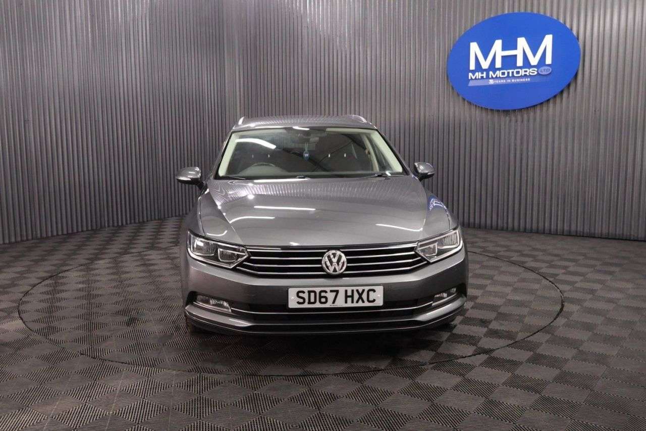 A 2017 VOLKSWAGEN PASSAT 1.6 TDI SE Business Estate 5dr Diesel Manual Euro 6 (s/s) (120 ps) SPACIOUS A 2017 VOLKSWAGEN PASSAT 1.6 TDI SE Business Estate 5dr Diesel Manual Euro 6 (s/s) (120 ps) SPACIOUS