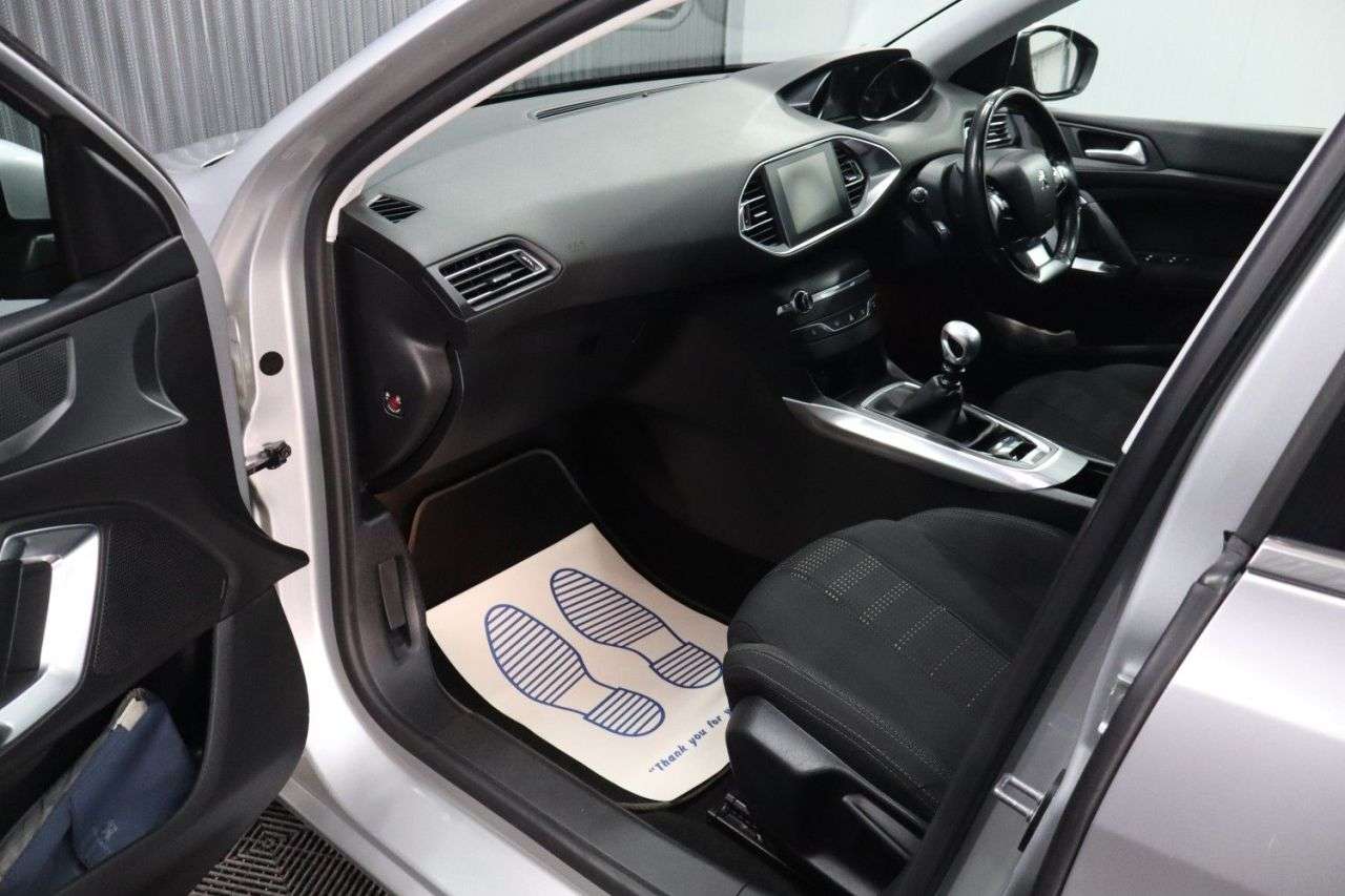 2016 PEUGEOT 308 2016 PEUGEOT 308