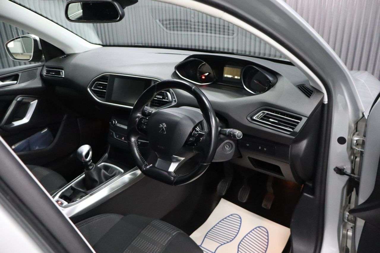 2016 PEUGEOT 308 2016 PEUGEOT 308