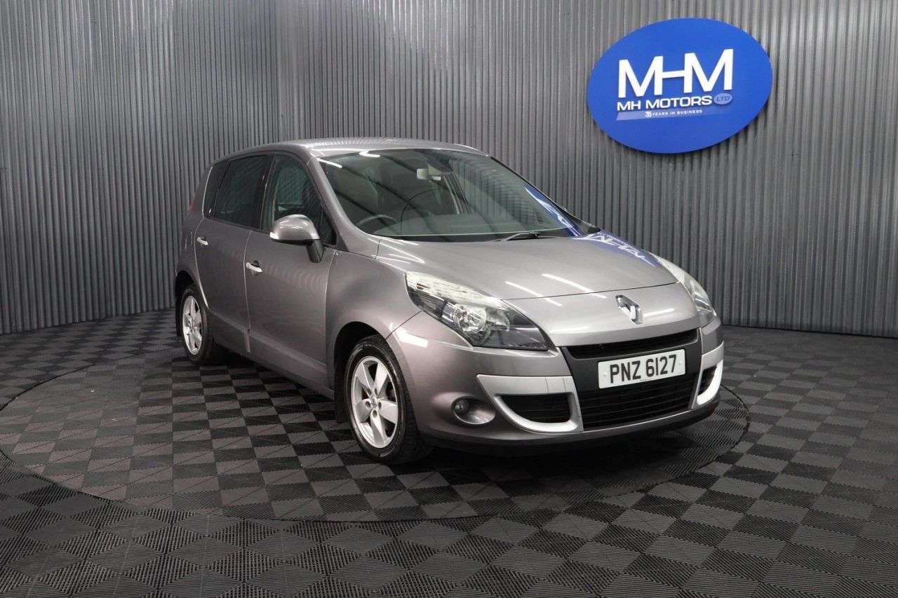 A 2011 RENAULT SCENIC 1.5 dCi Dynamique TomTom MPV 5dr Diesel Manual Euro 5 (110 ps) LONG MOT/ TO A 2011 RENAULT SCENIC 1.5 dCi Dynamique TomTom MPV 5dr Diesel Manual Euro 5 (110 ps) LONG MOT/ TO