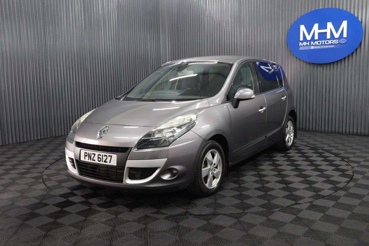 A 2011 RENAULT SCENIC 1.5 dCi Dynamique TomTom MPV 5dr Diesel Manual Euro 5 (110 ps) LONG MOT/ TO A 2011 RENAULT SCENIC 1.5 dCi Dynamique TomTom MPV 5dr Diesel Manual Euro 5 (110 ps) LONG MOT/ TO