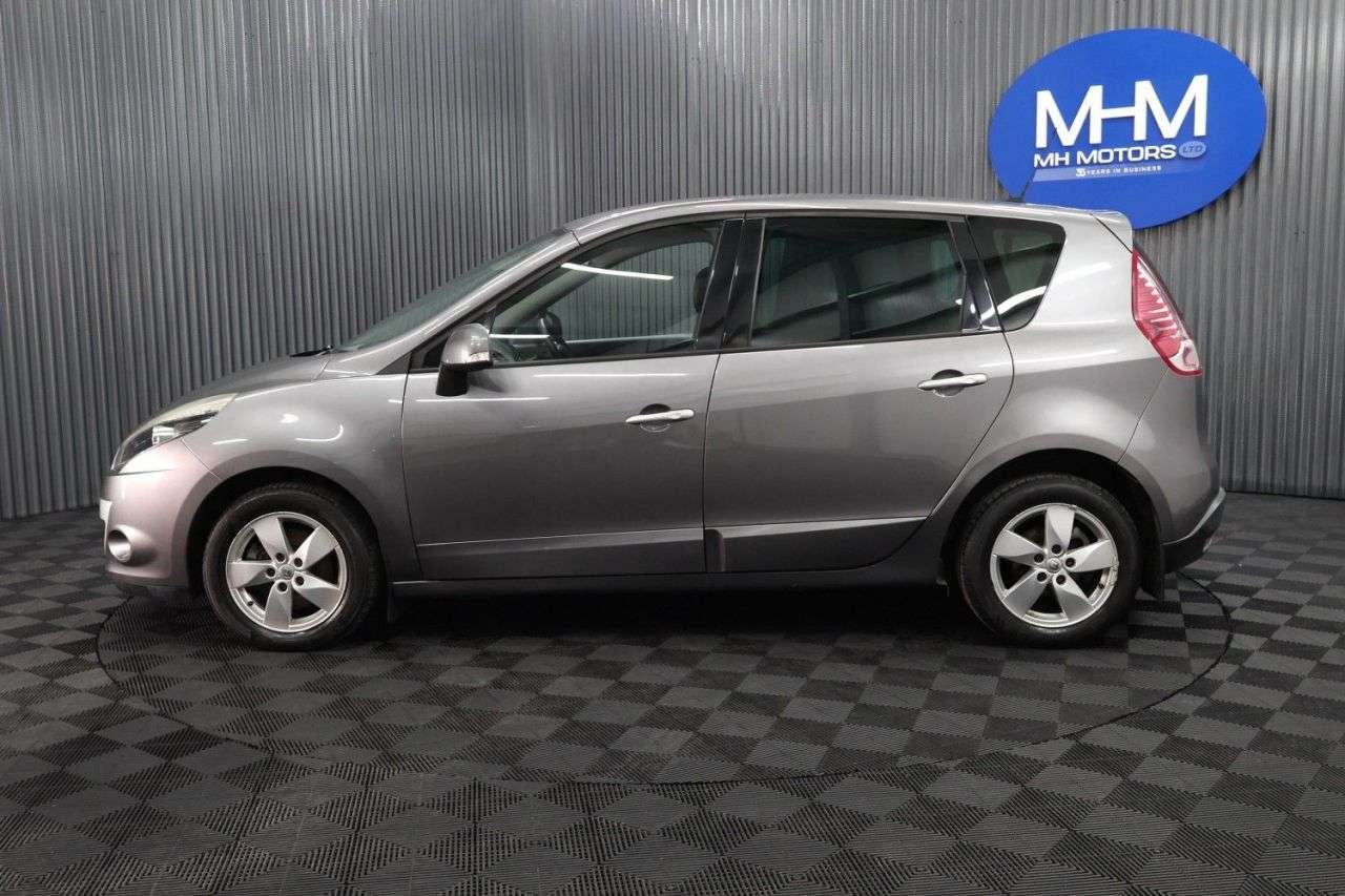 2011 RENAULT SCENIC 2011 RENAULT SCENIC