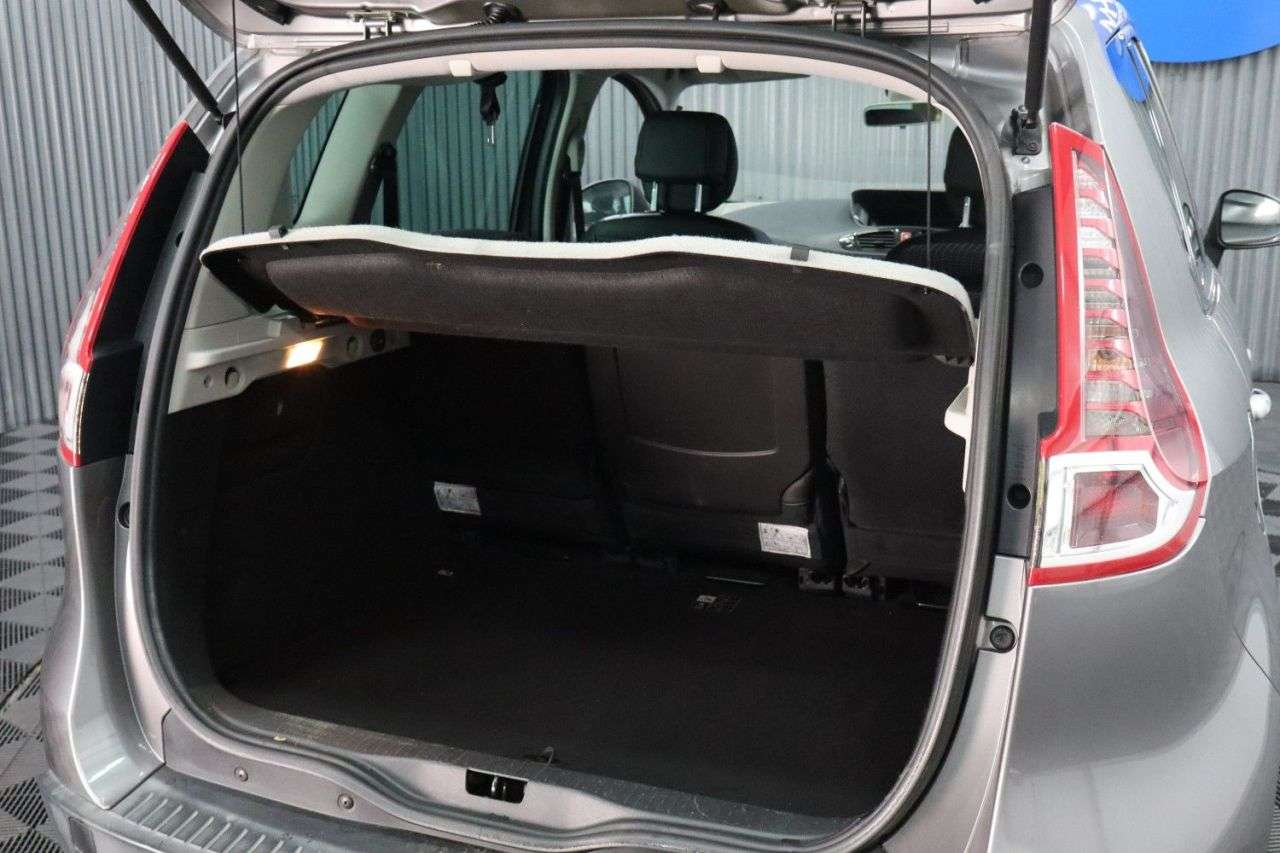 2011 RENAULT SCENIC 2011 RENAULT SCENIC