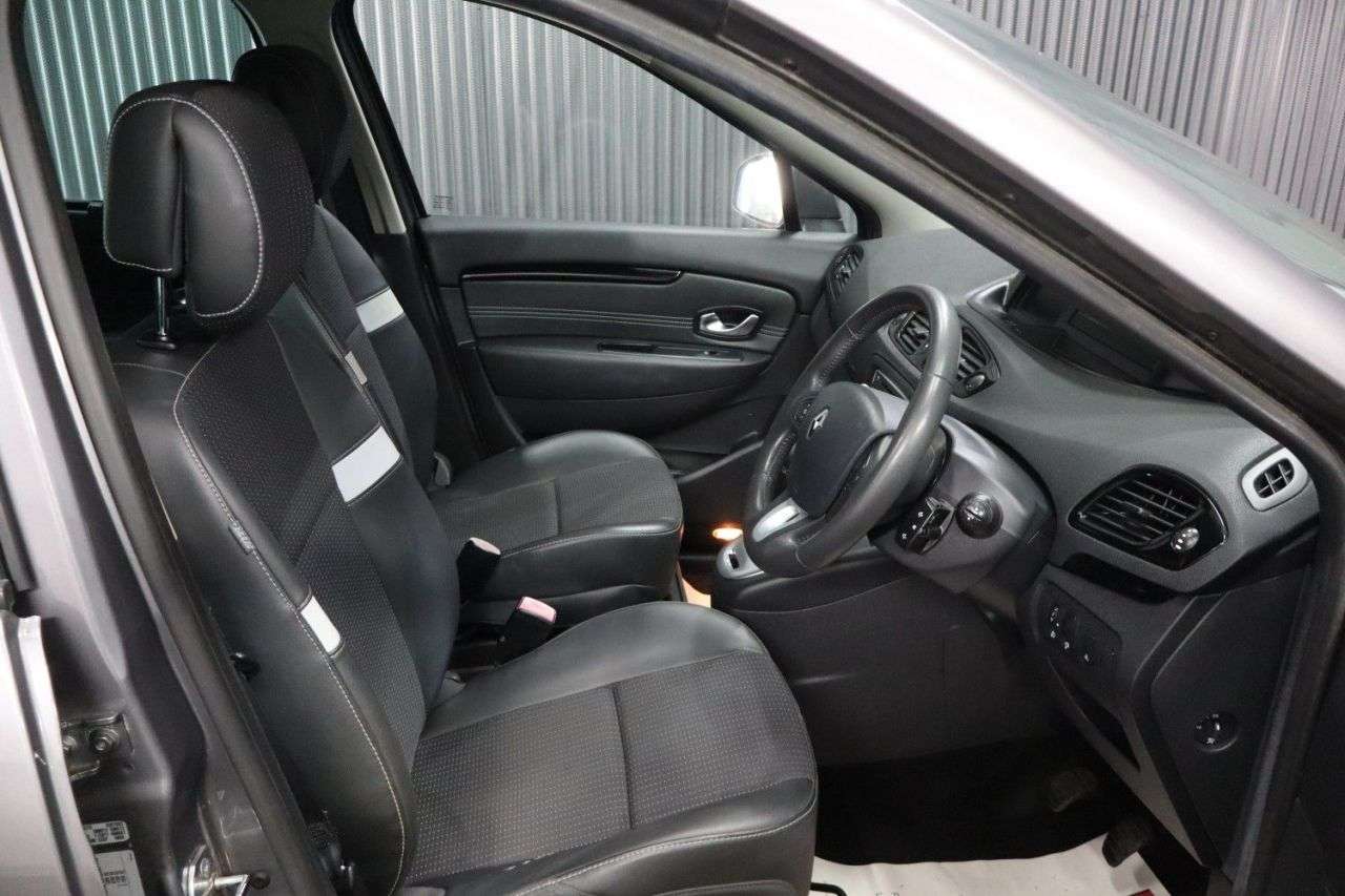 2011 RENAULT SCENIC 2011 RENAULT SCENIC