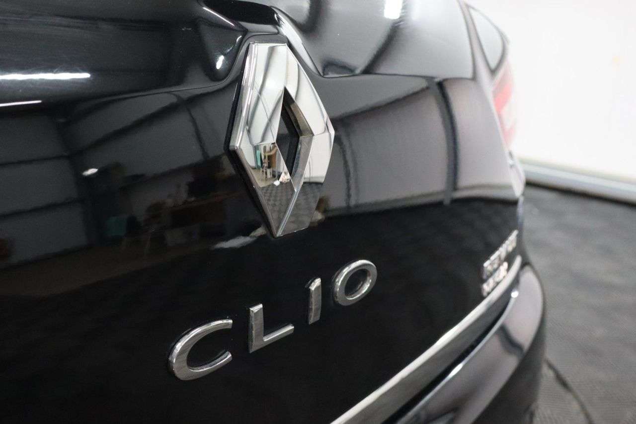 2019 RENAULT CLIO 2019 RENAULT CLIO