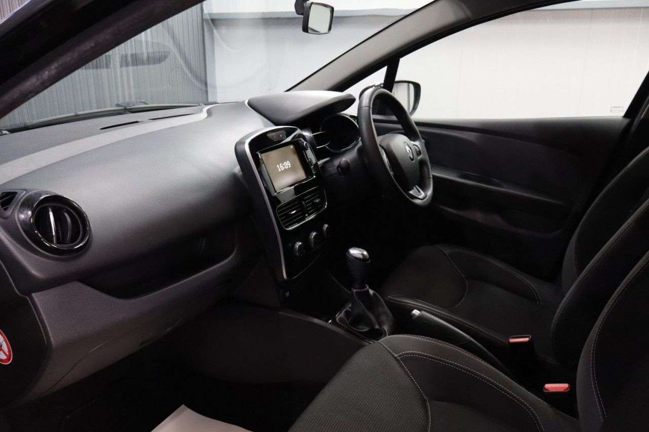 2019 RENAULT CLIO 2019 RENAULT CLIO