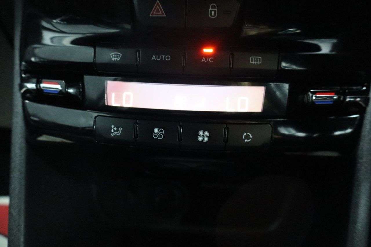 2017 PEUGEOT 2008 2017 PEUGEOT 2008
