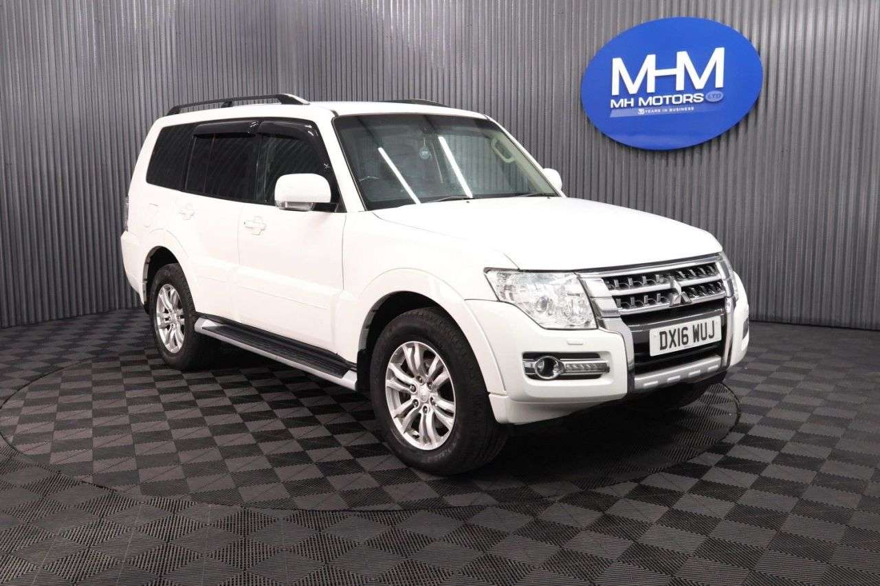 A 2016 MITSUBISHI SHOGUN 3.2 DI-DC SG2 SUV 5dr Diesel Auto 4WD Euro 6 LWB (187 ps) LONG MOT / HEATED A 2016 MITSUBISHI SHOGUN 3.2 DI-DC SG2 SUV 5dr Diesel Auto 4WD Euro 6 LWB (187 ps) LONG MOT / HEATED