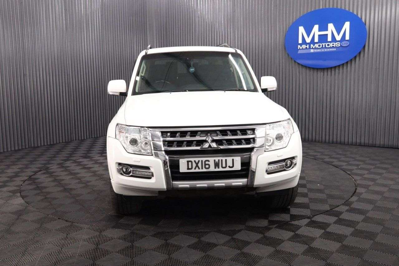 A 2016 MITSUBISHI SHOGUN 3.2 DI-DC SG2 SUV 5dr Diesel Auto 4WD Euro 6 LWB (187 ps) LONG MOT / HEATED A 2016 MITSUBISHI SHOGUN 3.2 DI-DC SG2 SUV 5dr Diesel Auto 4WD Euro 6 LWB (187 ps) LONG MOT / HEATED