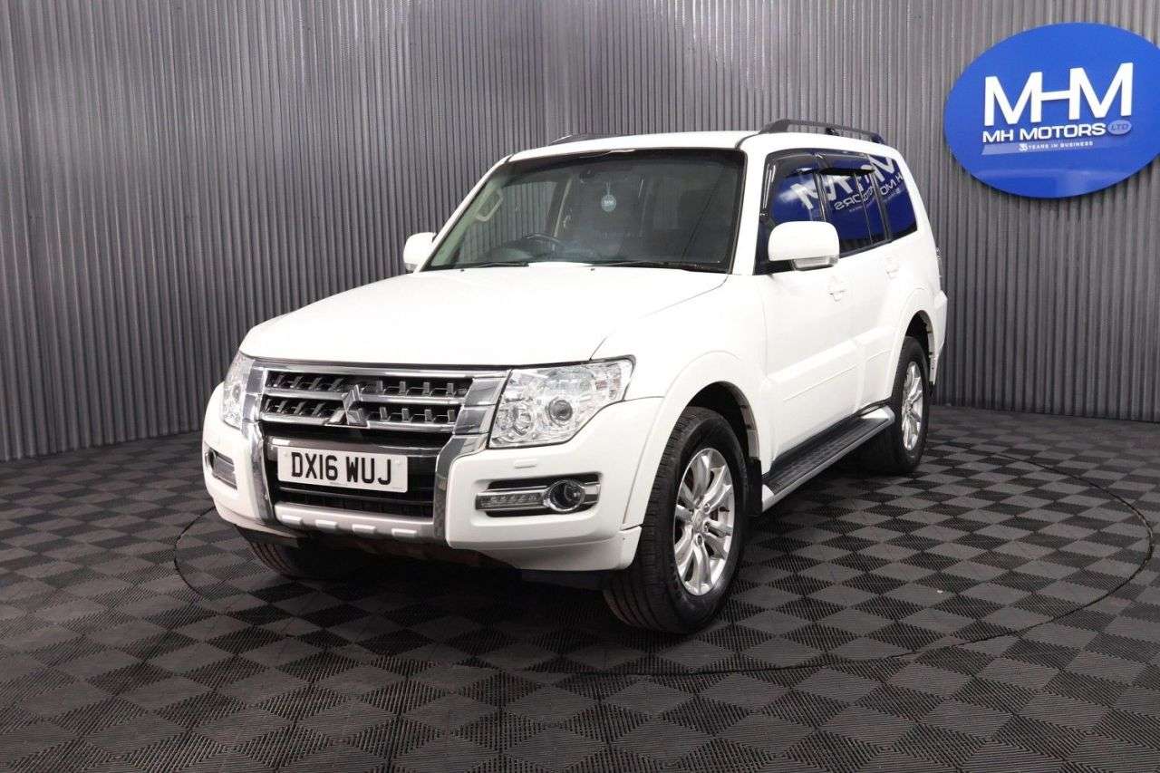 A 2016 MITSUBISHI SHOGUN 3.2 DI-DC SG2 SUV 5dr Diesel Auto 4WD Euro 6 LWB (187 ps) LONG MOT / HEATED A 2016 MITSUBISHI SHOGUN 3.2 DI-DC SG2 SUV 5dr Diesel Auto 4WD Euro 6 LWB (187 ps) LONG MOT / HEATED