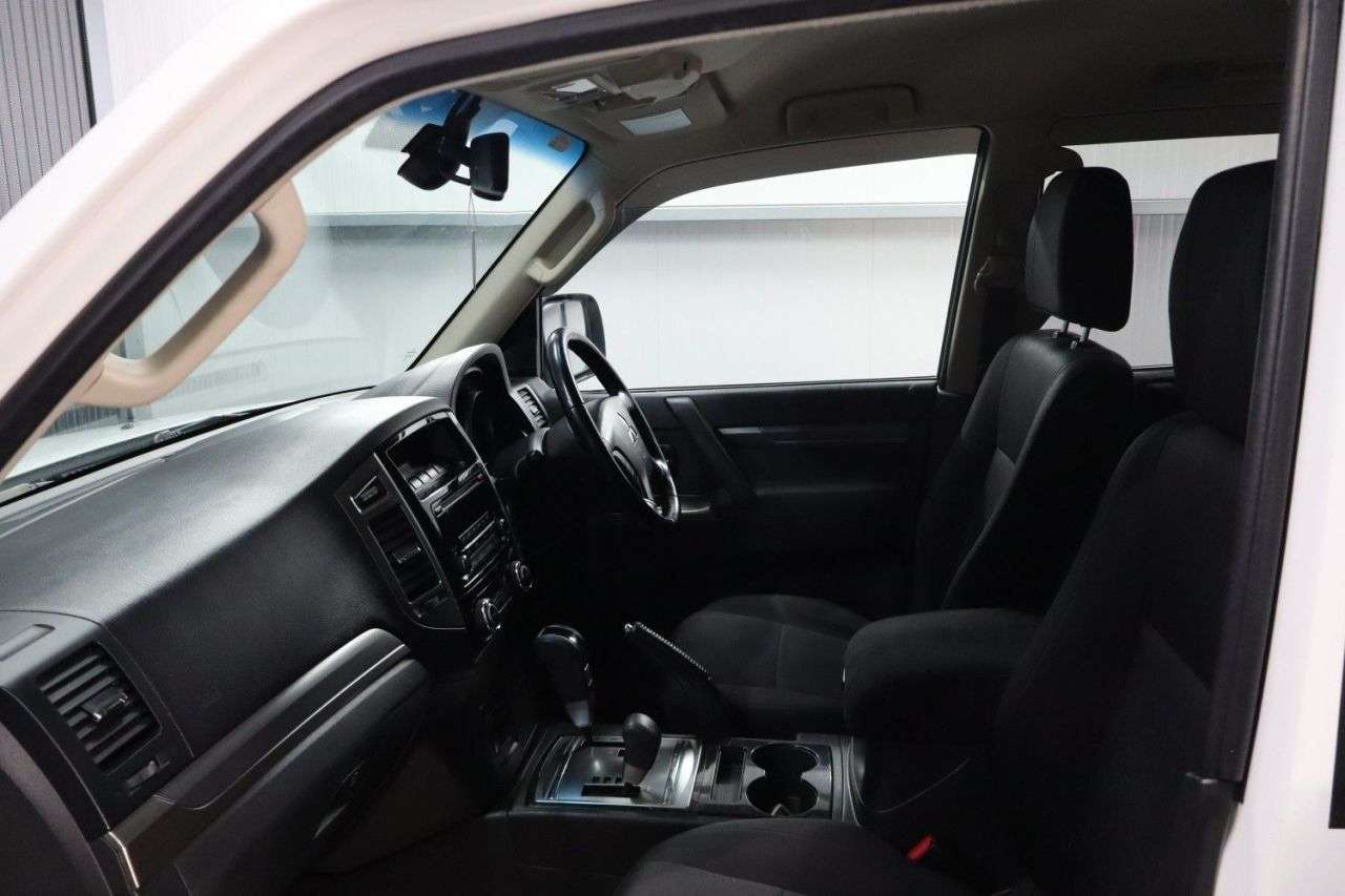 2016 MITSUBISHI SHOGUN 2016 MITSUBISHI SHOGUN