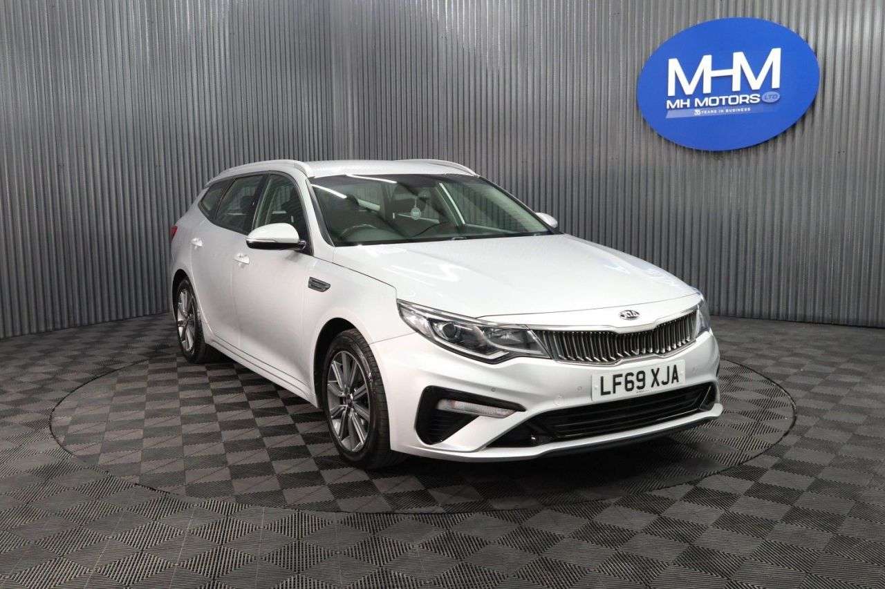 A 2019 KIA OPTIMA 1.6 CRDi 2 Sportswagon 5dr Diesel Manual Euro 6 (s/s) (134 bhp) LONG MOT / A 2019 KIA OPTIMA 1.6 CRDi 2 Sportswagon 5dr Diesel Manual Euro 6 (s/s) (134 bhp) LONG MOT /